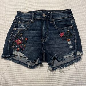 American Eagle Jean Shorts floral embroidery | Size 4